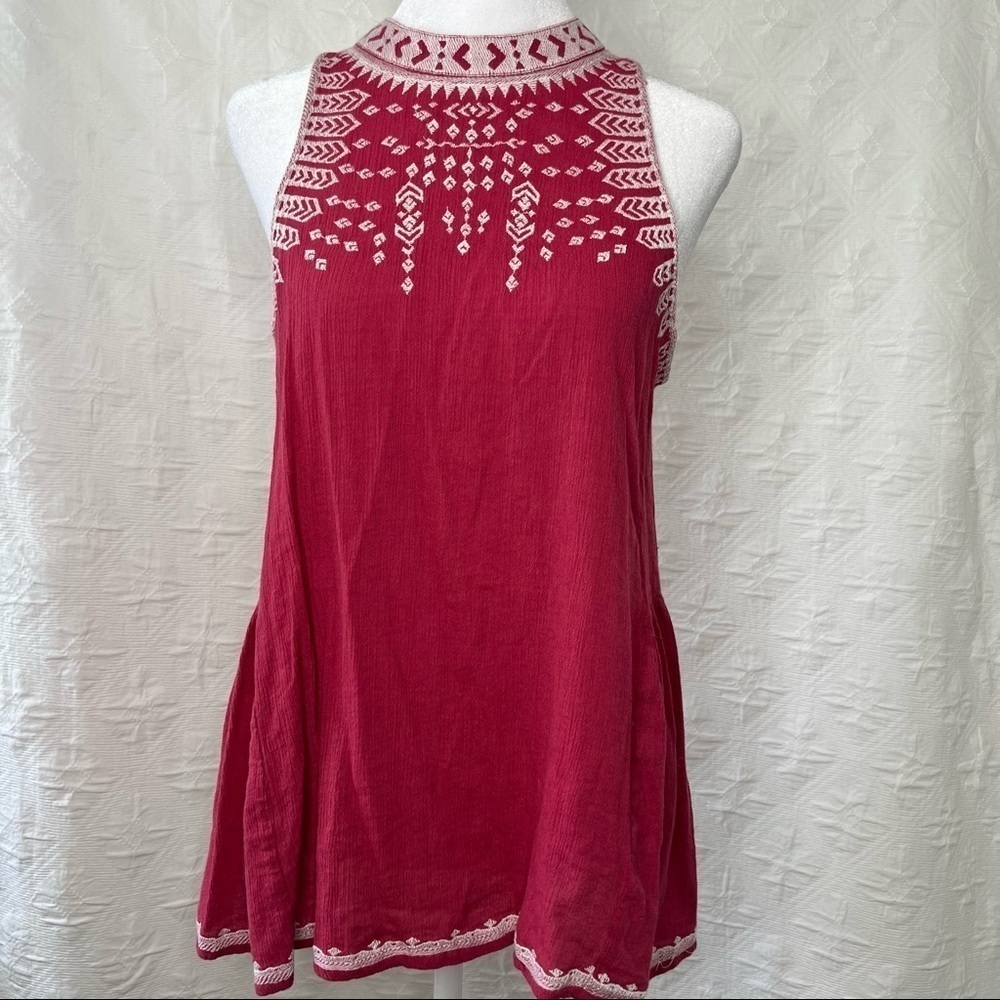! Altar'd State Berry Gauze Top